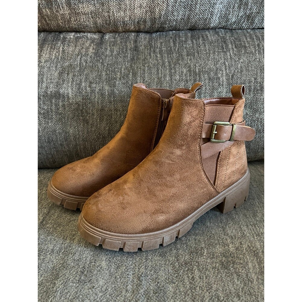 Wanted Cinder Brown Faux Suede Lug Sole Ankle Boots Booties - Women's 8.5
